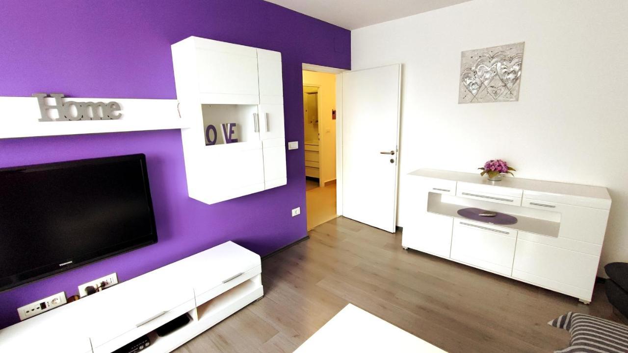 Apartment Jan 2+2 With Balcony Pula Bagian luar foto